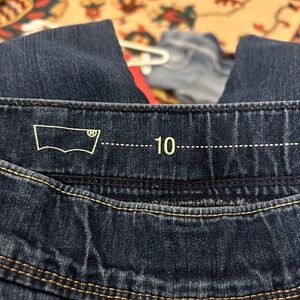 Levi’s brand skinny pull on jeans